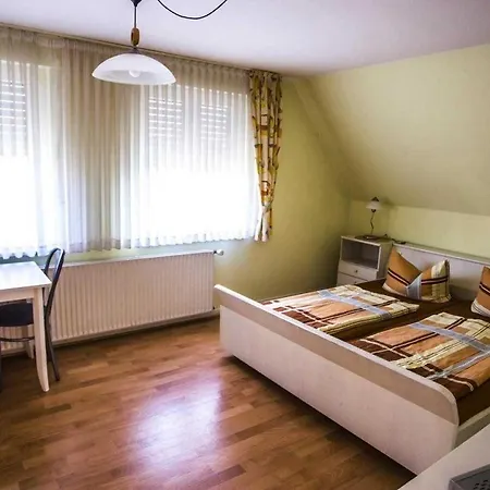 Hotel Lindenschaenke 2*