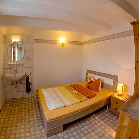 Hotel Lindenschaenke 2*