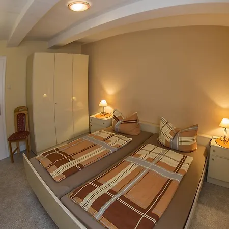 Hotel Lindenschaenke 2*