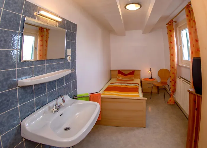 Otel Lindenschaenke 2*