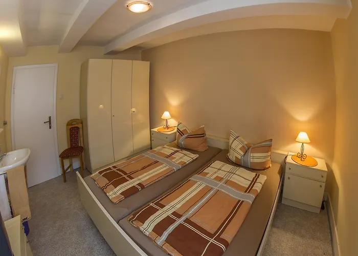 Otel Lindenschaenke 2*